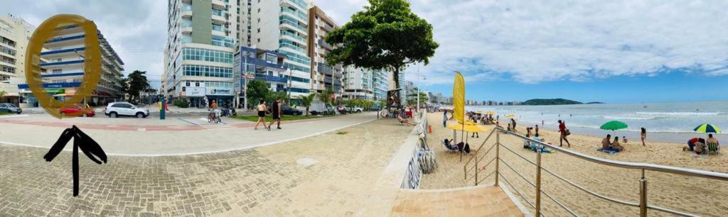 Suite Mar 210 - Economica E Compacta - Praia Do Morro - Predio Frente Mar Com Elevador, Atravessou A Avenida, Ja Esta Na Praia - Garagem - Internet Guarapari Exteriér fotografie